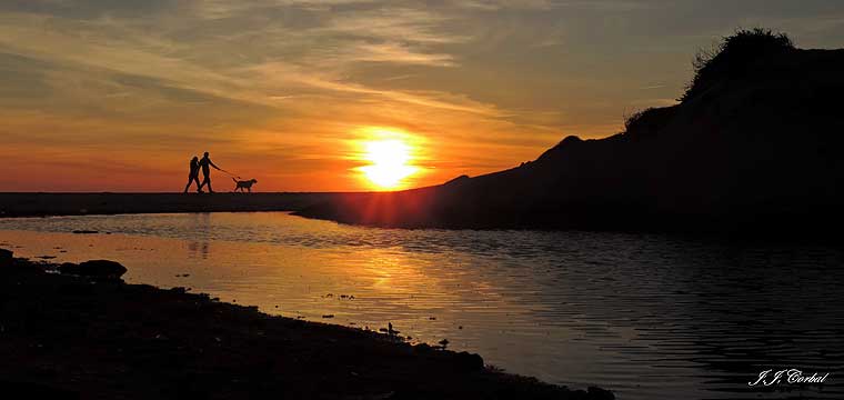 Desembocadura del Arroyo de la Alcántara durante la puesta del sol