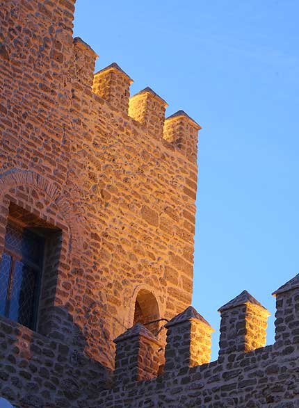 Vista de las almenas del Castillo de Luna - (c) J.M. Bolaños. Todos los derechos reservados